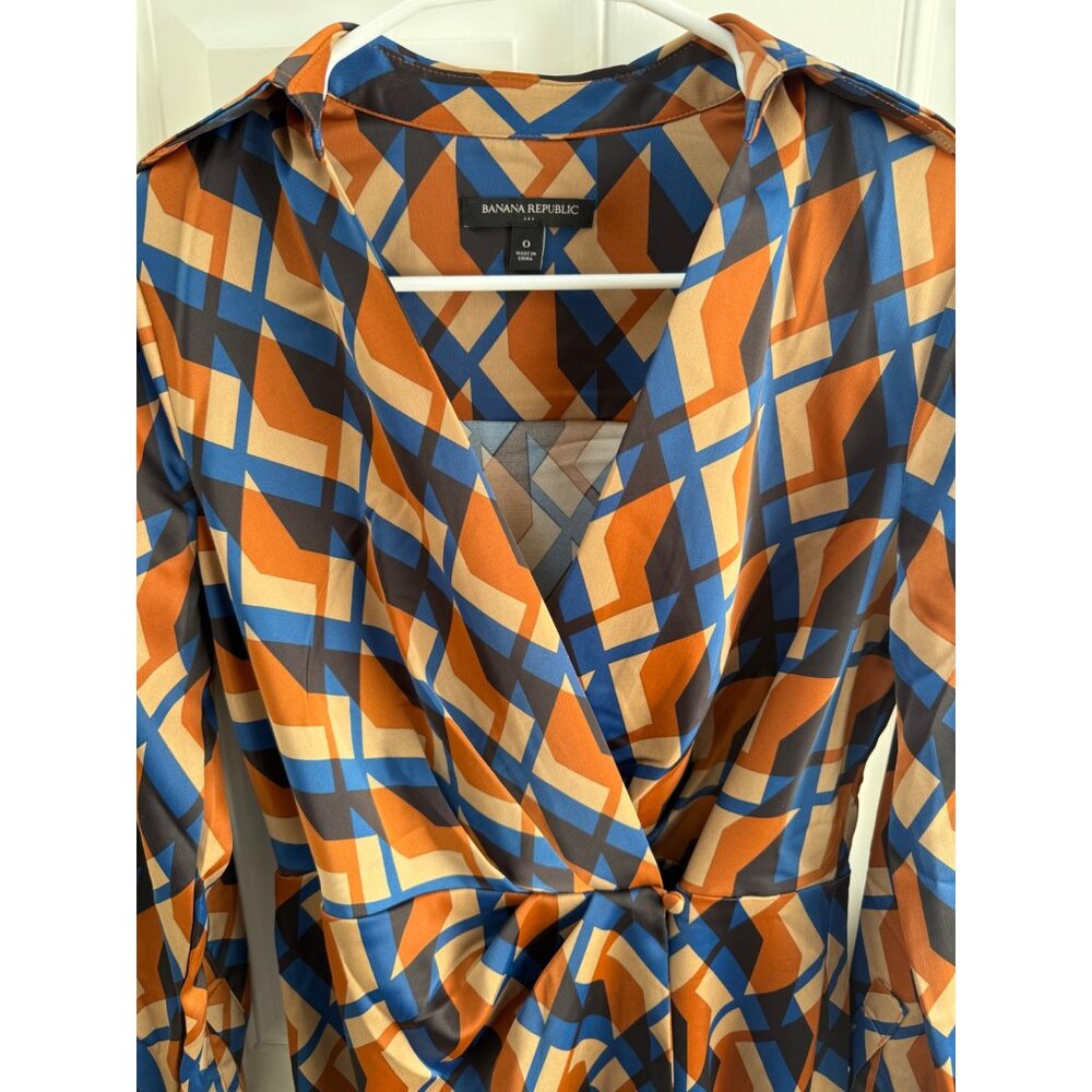Banana Republic Blue and Orange Geometric Print Satin Wrap Dress - Picture 5 of 12